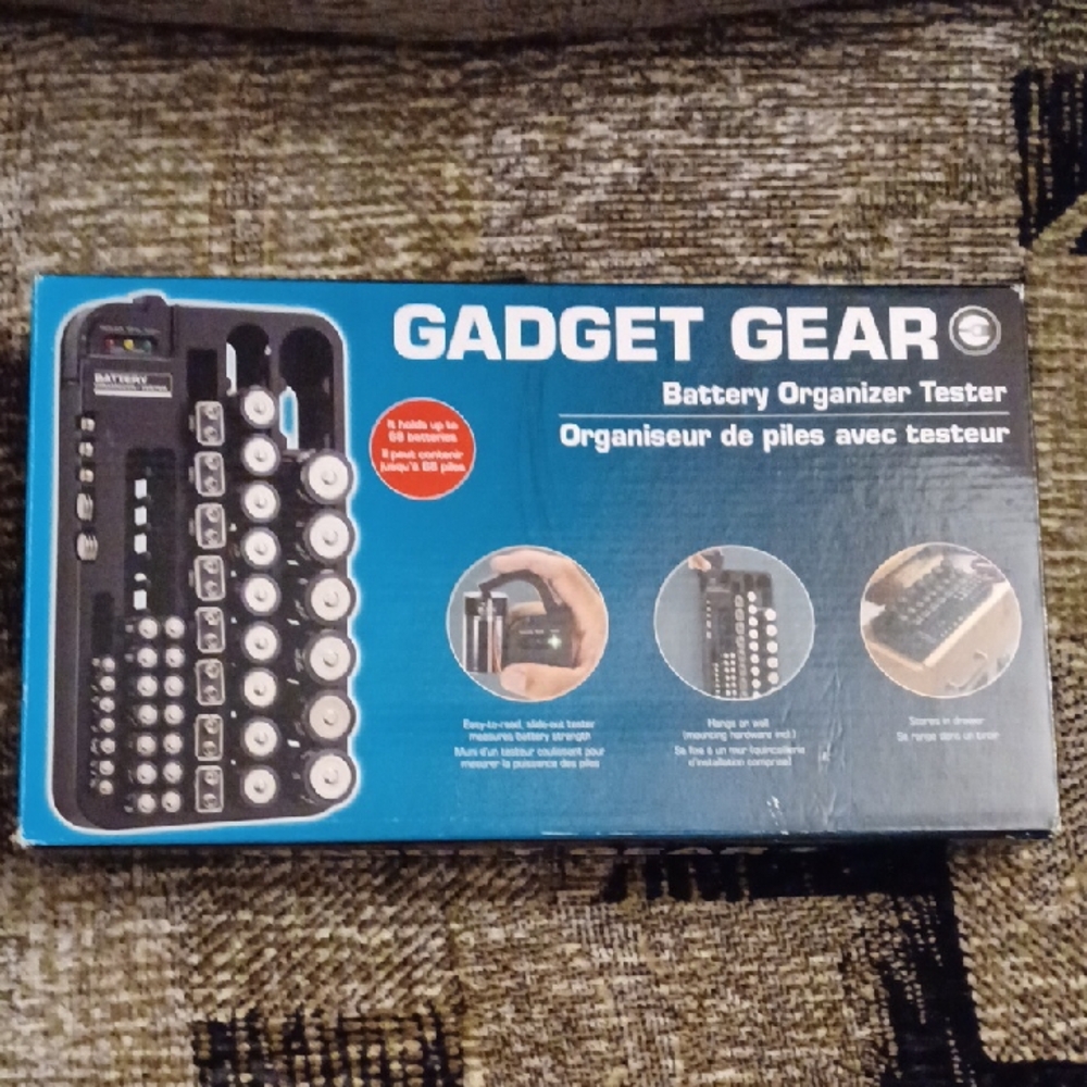 4/$40 New Gadget Gear Battery Organizer - Missing Tester